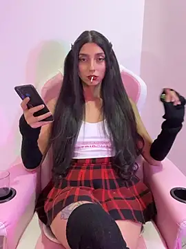 Felicia smok3 online show from April 2026 12:50:01 AM