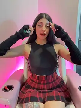 Felicia smok3 online show from April 2026 02:05:01 AM