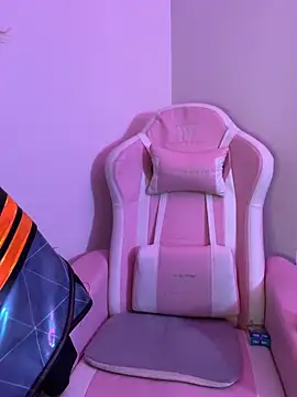 Felicia smok3 online show from April 2026 05:34:01 AM