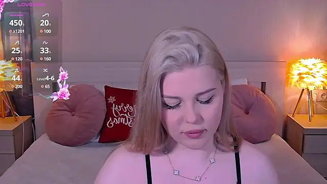 Snapshot of Alexis_Powell chatting on December 2024 12:00:02 AM Alexis Powell online show from December 2024 12:00:02 AM