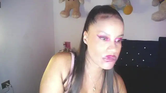 pamela guzmaan online show from November 2025 07:25:01 PM