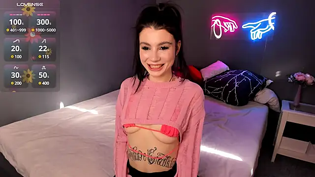 Snapshot of Ashley-Urban chatting on March 2025 10:35:02 AM Ashley-Urban online show from March 2025 10:35:02 AM