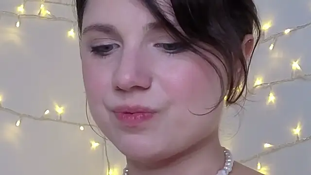 multicutie online show from December 2025 10:49:02 PM