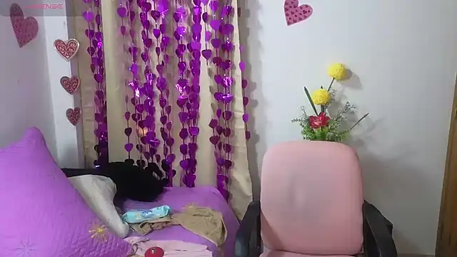 Snapshot of lovely_trix chatting on March 2025 03:34:01 PM lovely trix online show from March 2025 03:34:01 PM