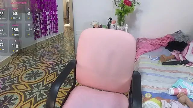 Snapshot of lovely_trix chatting on November 2025 03:27:02 PM lovely trix online show from November 2025 03:27:02 PM