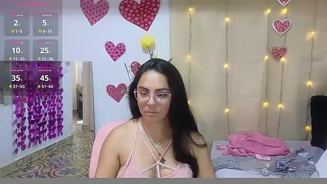 Snapshot of lovely_trix chatting on November 2025 03:12:02 PM lovely trix online show from November 2025 03:12:02 PM