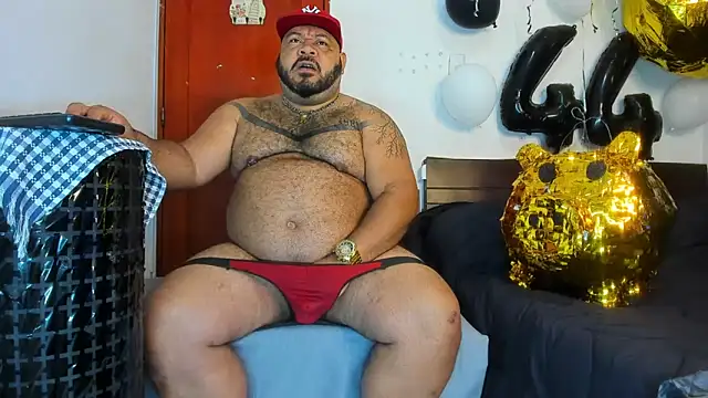 Latino bigcock online show from December 2025 05:15:02 PM