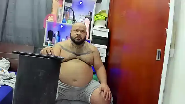 Snapshot of Latino_bigcock chatting on February 2025 01:33:01 AM Latino bigcock online show from February 2025 01:33:01 AM