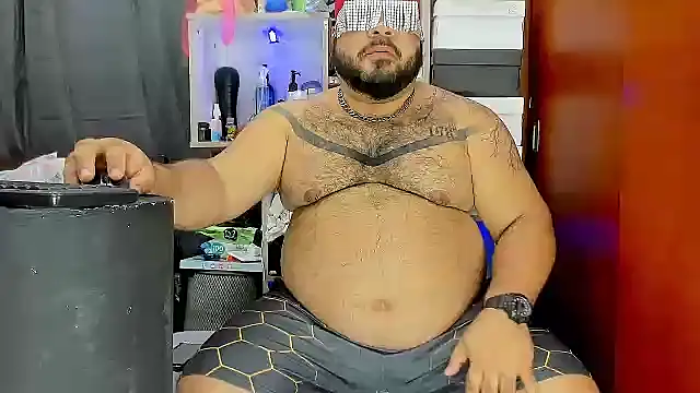 Snapshot of Latino_bigcock chatting on February 2025 06:24:02 AM Latino bigcock online show from February 2025 06:24:02 AM