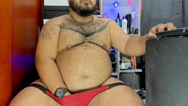 Snapshot of Latino_bigcock chatting on February 2025 11:33:02 PM Latino bigcock online show from February 2025 11:33:02 PM