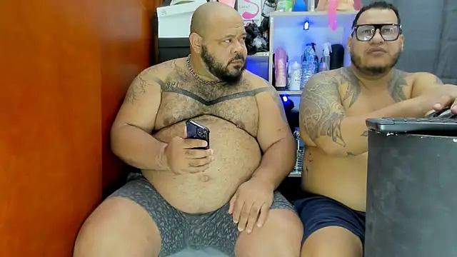 Snapshot of Latino_bigcock chatting on February 2025 04:03:01 PM Latino bigcock online show from February 2025 04:03:01 PM