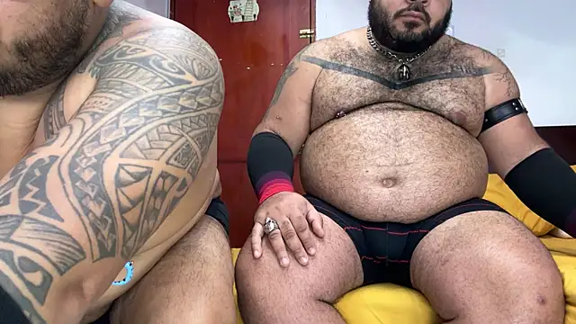 Snapshot of Latino_bigcock chatting on October 2025 01:05:02 AM Latino bigcock online show from October 2025 01:05:02 AM