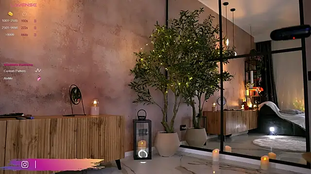 Snapshot of Serene_Sophiex chatting on November 2025 09:59:02 PM Serene Sophiex online show from November 2025 09:59:02 PM