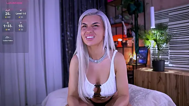 Serene Sophiex online show from June 2026 08:02:01 PM