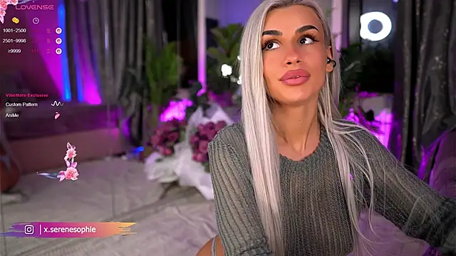 Snapshot of Serene_Sophiex chatting on February 2025 01:22:01 AM Serene Sophiex online show from February 2025 01:22:01 AM