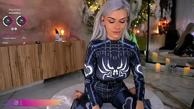 Snapshot of Serene_Sophiex chatting on October 2025 09:43:02 PM Serene Sophiex online show from October 2025 09:43:02 PM