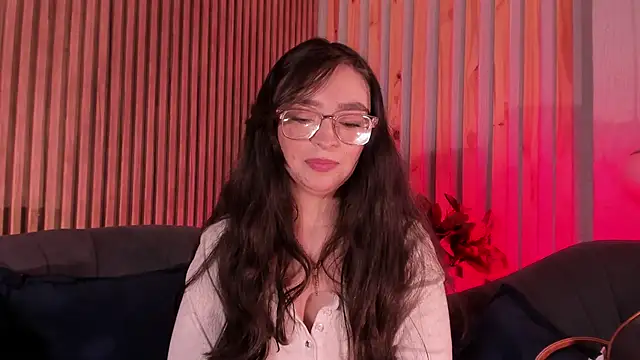 Eva Macalliter online show from March 2026 01:12:02 PM