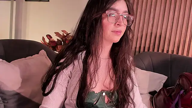 Snapshot of Eva_Macalliter chatting on May 2026 03:12:02 AM Eva Macalliter online show from May 2026 03:12:02 AM