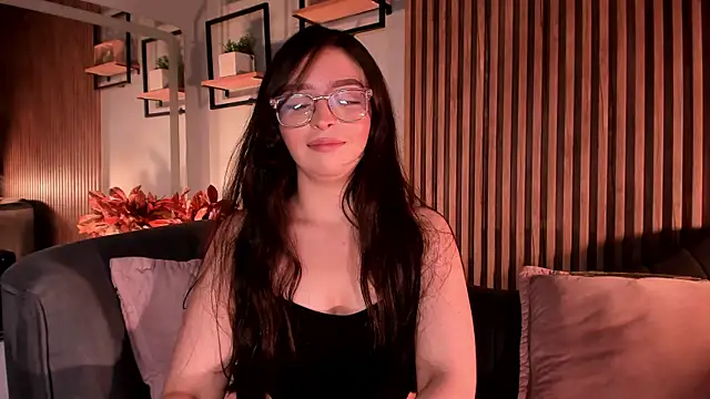 Eva Macalliter online show from June 2026 03:28:01 AM
