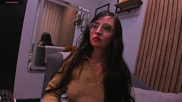 Eva Macalliter online show from November 2025 04:11:02 AM