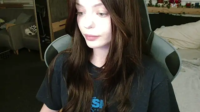 juice-peach online show from February 2025 10:31:02 PM