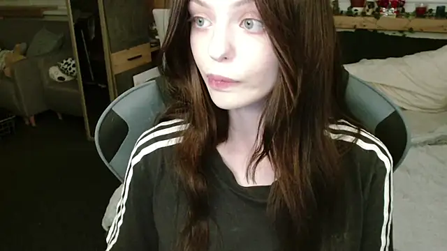 juice-peach online show from February 2025 10:20:02 PM