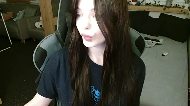 juice-peach online show from December 2024 10:34:02 PM