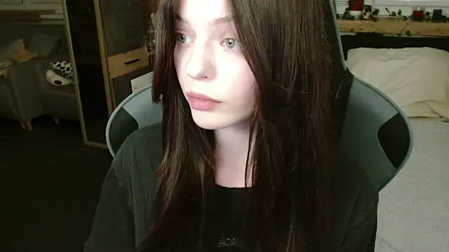 juice-peach online show from February 2025 10:10:02 PM