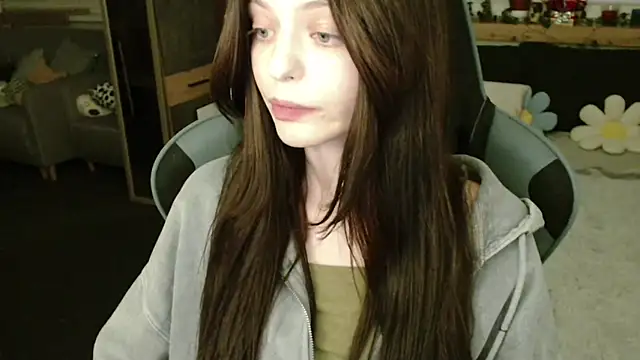 juice-peach online show from February 2025 10:43:02 PM