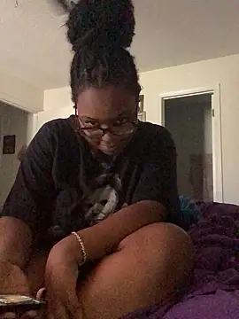 SweetHoneyBunz online show from January 2026 04:44:01 PM