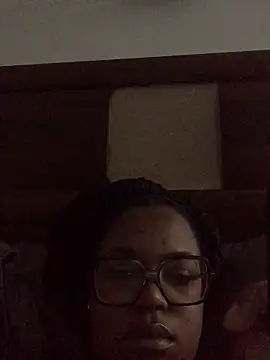 SweetHoneyBunz online show from December 2025 04:45:01 PM