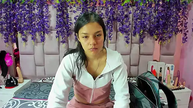 Bich Anal  online show from February 2025 01:31:02 PM