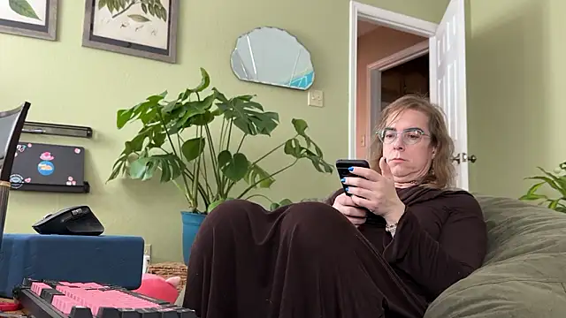 Linzy 19 online show from February 2026 05:21:01 PM