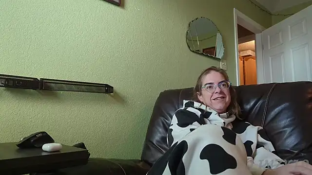 Linzy 19 online show from December 2025 03:43:01 PM