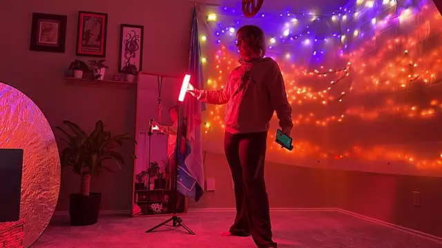 Linzy 19 online show from February 2026 05:41:02 AM