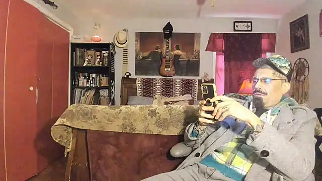 Snapshot of RoosterWabbit chatting on March 2025 09:16:02 PM RoosterWabbit online show from March 2025 09:16:02 PM