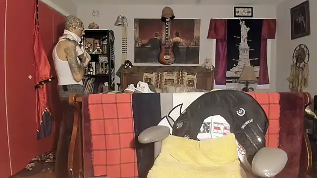 Snapshot of RoosterWabbit chatting on February 2025 10:53:01 PM RoosterWabbit online show from February 2025 10:53:01 PM