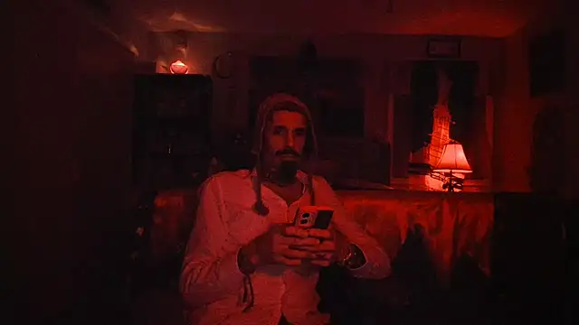 Snapshot of RoosterWabbit chatting on March 2025 03:45:01 AM RoosterWabbit online show from March 2025 03:45:01 AM