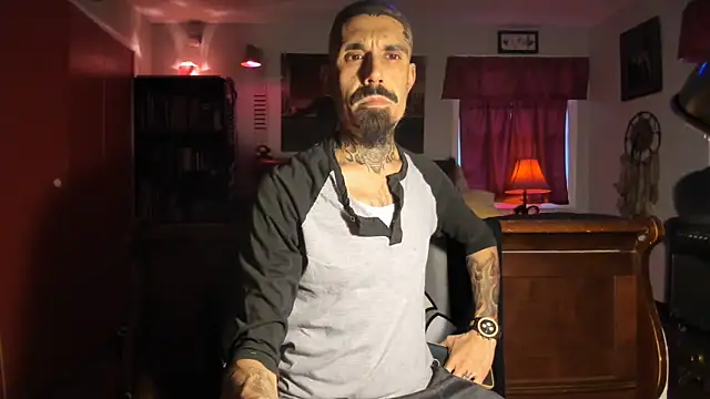 Snapshot of RoosterWabbit chatting on January 2025 12:53:02 PM RoosterWabbit online show from January 2025 12:53:02 PM