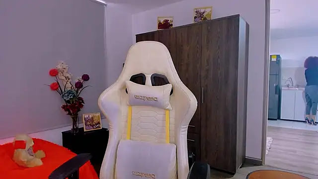 ScarlettMalbec online show from February 2026 09:12:02 PM