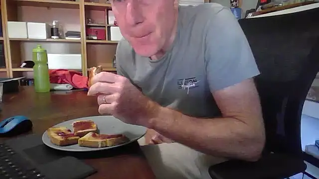 Snapshot of jiggy77777 chatting on January 2025 12:15:01 AM jiggy77777 online show from January 2025 12:15:01 AM