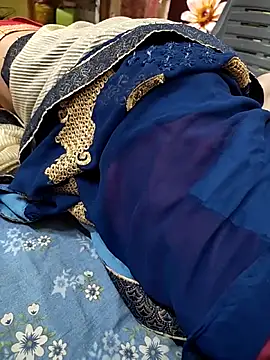 COUPLLE VILLAGE online show from February 2026 09:15:01 PM