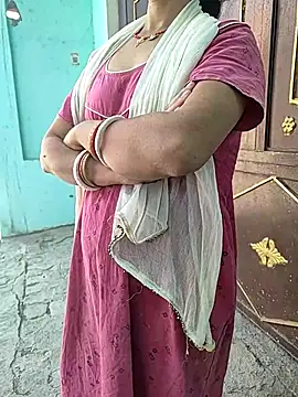 COUPLLE VILLAGE online show from April 2026 02:52:01 AM