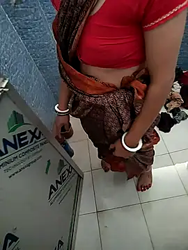 COUPLLE VILLAGE online show from November 2025 02:49:02 AM