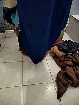 COUPLLE VILLAGE online show from February 2026 07:43:02 AM