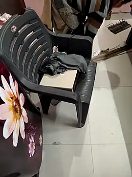 COUPLLE VILLAGE online show from December 2025 02:50:01 AM