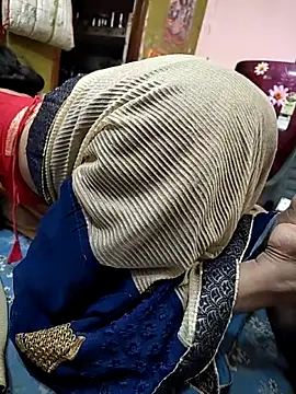 COUPLLE VILLAGE online show from February 2026 07:46:01 PM