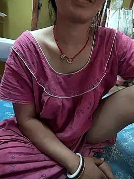 COUPLLE VILLAGE online show from April 2026 02:06:01 AM