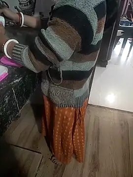 COUPLLE VILLAGE online show from November 2025 02:45:02 AM