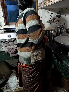 COUPLLE VILLAGE online show from February 2026 04:33:01 AM